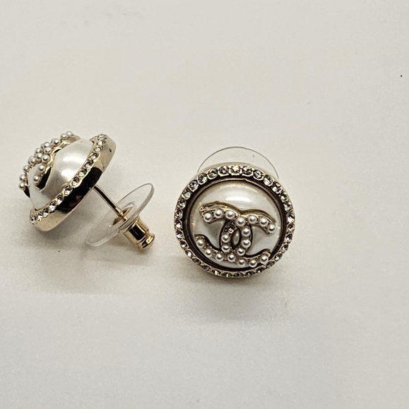 CHANEL Faux Pearl CC Crystal Circle Earrings - Picture 1 of 5